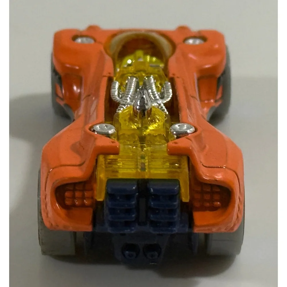 Hot Wheels Gearonimo Toy Car Kids 1:64 Orange Futuristic Racer 0G Graphics